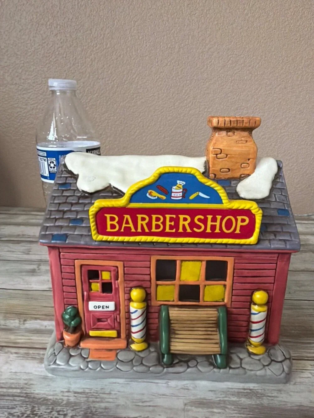 1988 Lefton Colonial Village Barbershop 06501 Lighted Bldg w/Cord + 2 Figurines